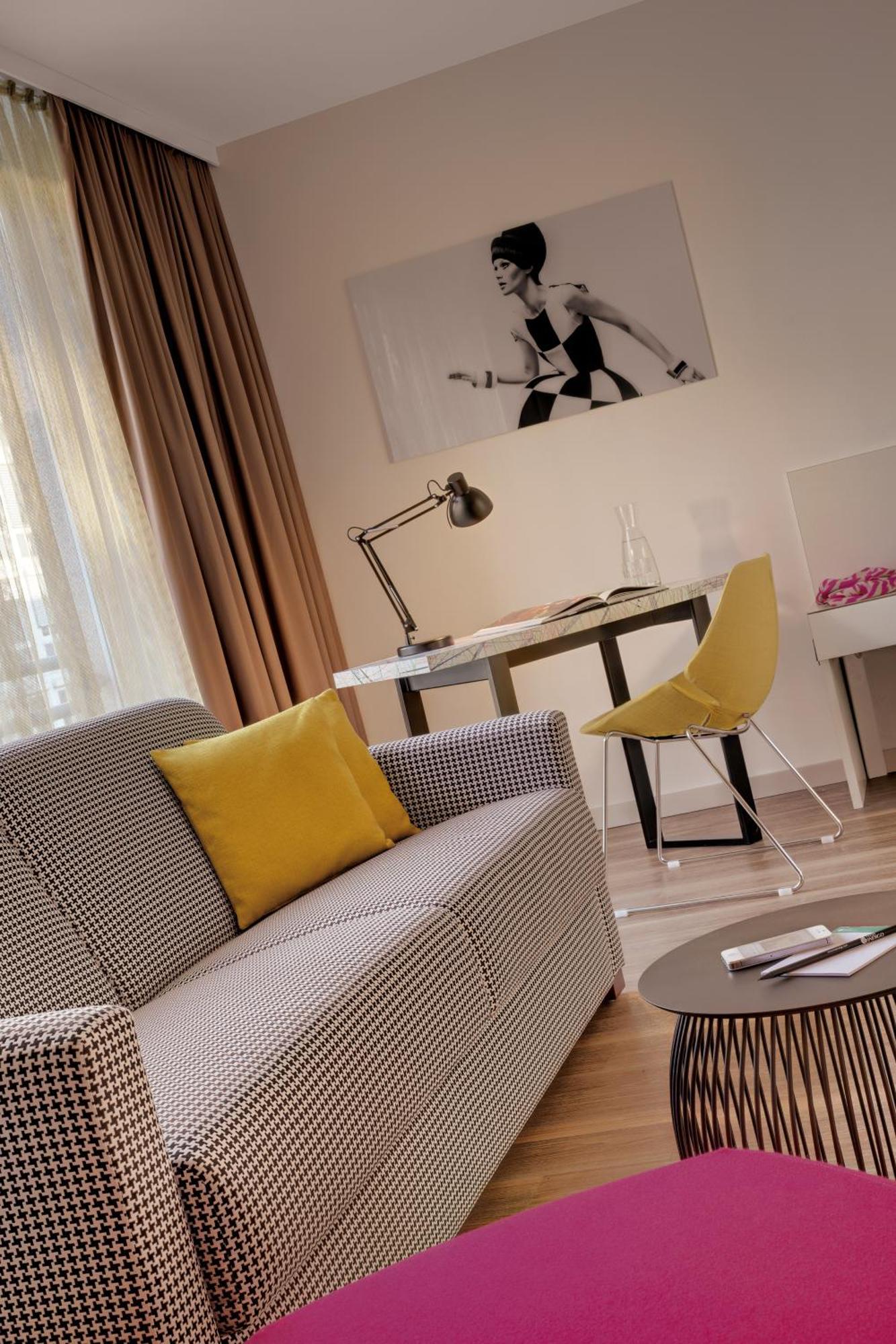 Hotel Indigo - Dusseldorf - Victoriaplatz By Ihg Ngoại thất bức ảnh